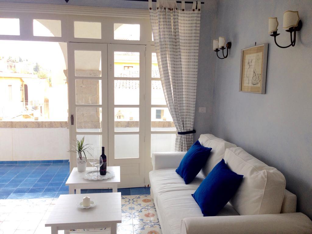 L'Atelier Del Pittore Apartment Taormina Exterior photo